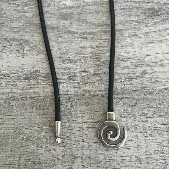 Black Leather Cord Choker Art Deco Silver Charm Necklace Hand Crafted - Picture 4 of 4